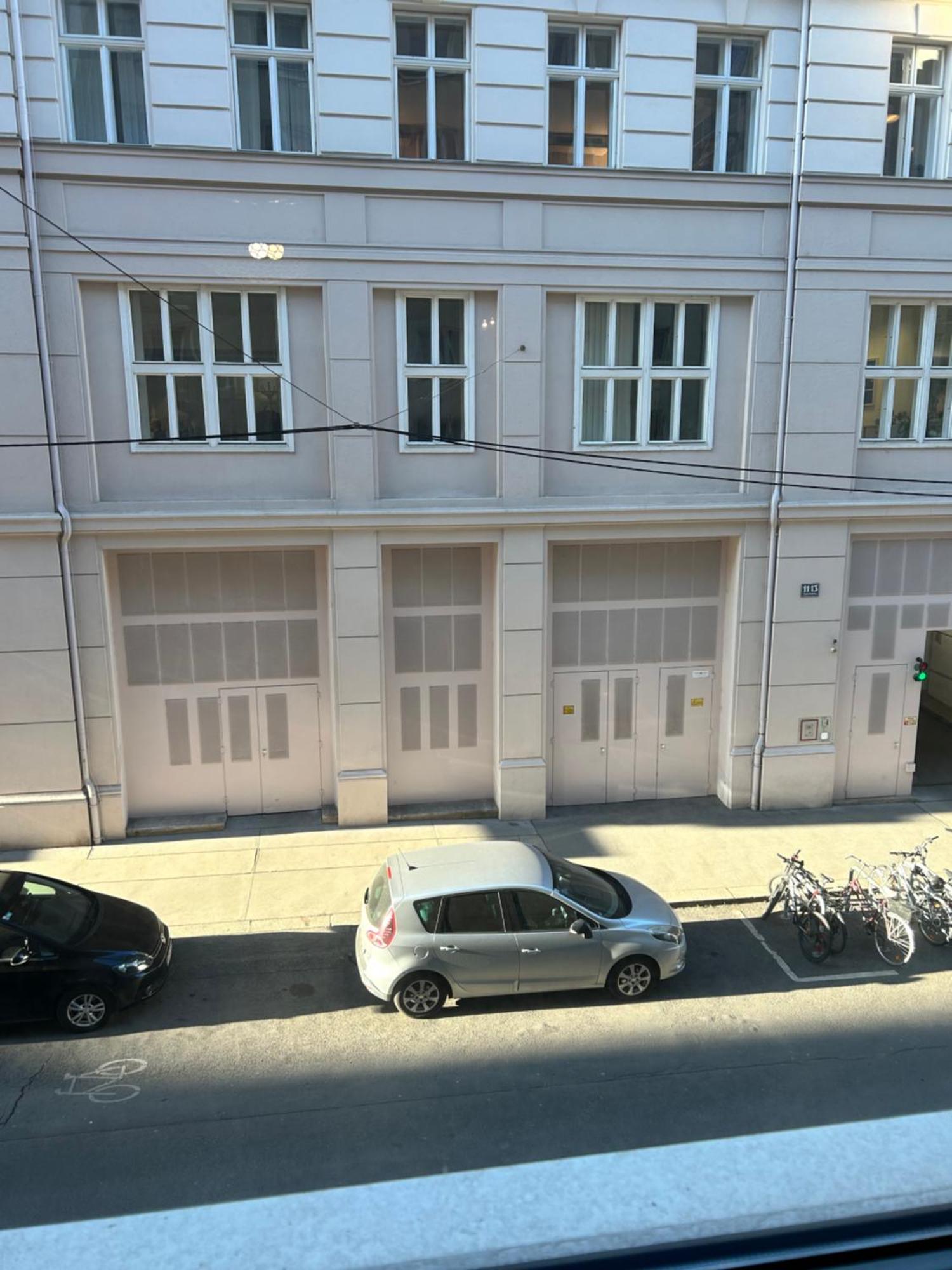 Mia * Wien